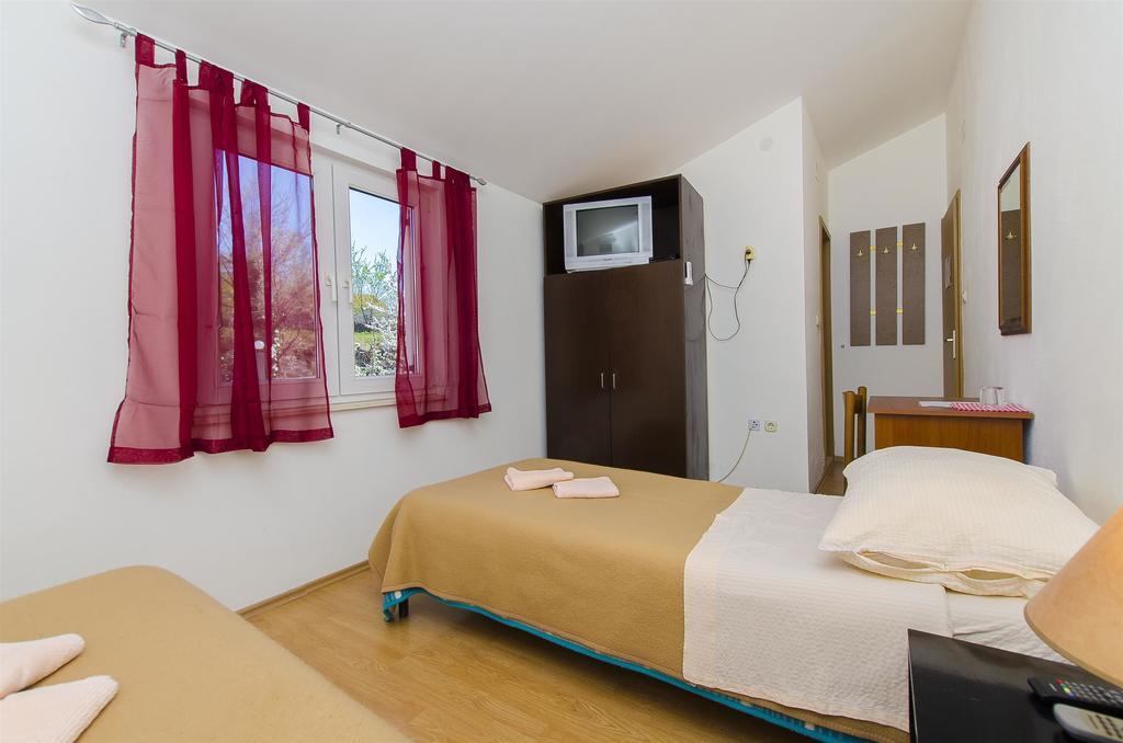 Rooms Marijana Caporice Екстер'єр фото