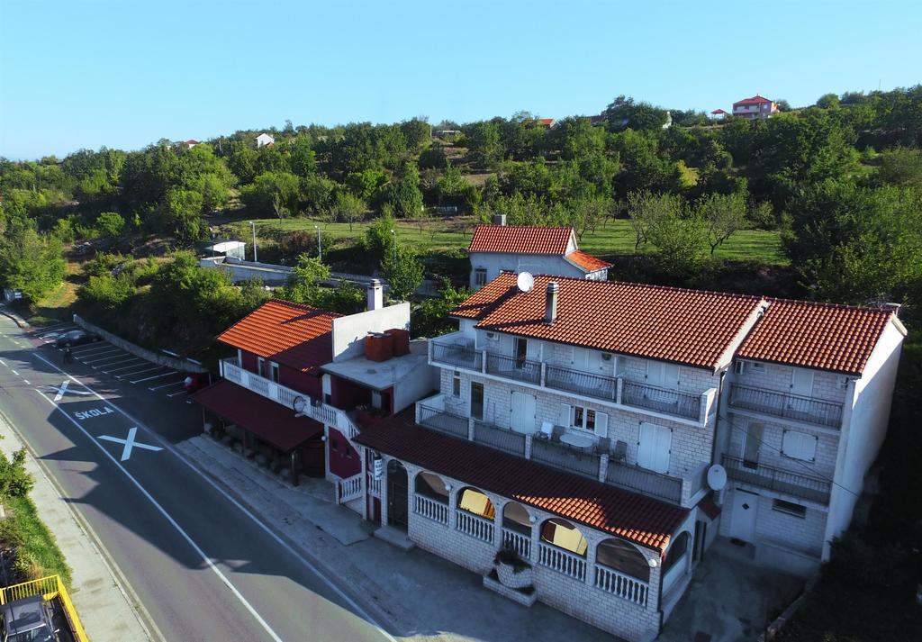 Rooms Marijana Caporice Екстер'єр фото