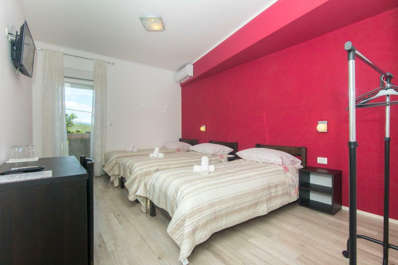 Rooms Marijana Caporice Екстер'єр фото
